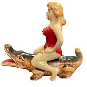 Vintage Pin Up Girl Riding Alligator Salt & Pepper Shakers Japan HTF 1950's FLAW